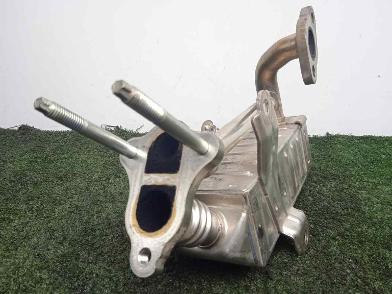 Recambio de enfriador gases egr para toyota auris 1.4 turbodiesel cat referencia OEM IAM 2560133070-13064200003  