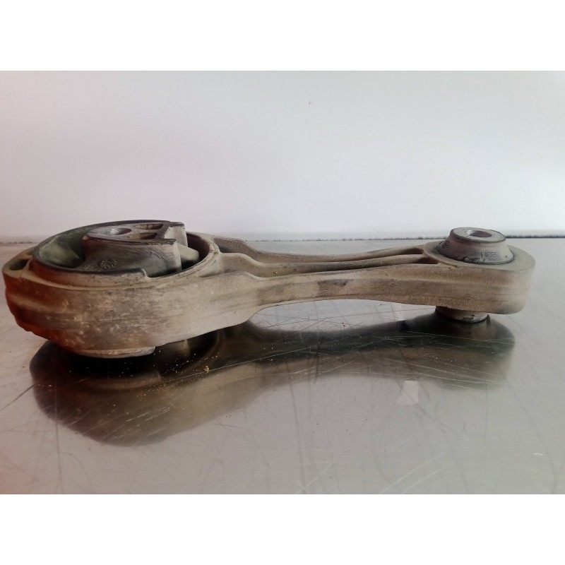 Recambio de soporte motor trasero para renault kangoo 1.5 dci diesel cat referencia OEM IAM 8200427530-8200427531  