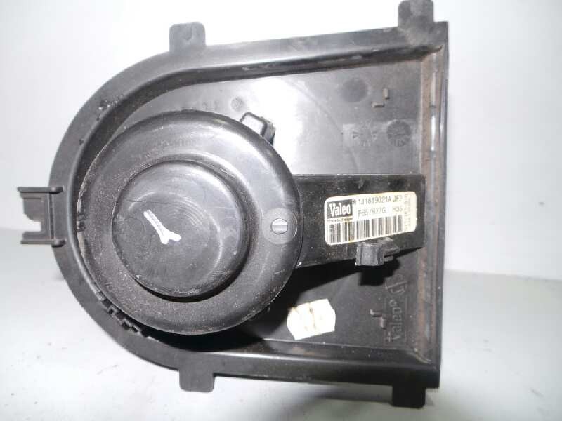 Recambio de motor calefaccion para seat toledo (1m2) 1.6 referencia OEM IAM 1J1819021A-F657877G VALEO 