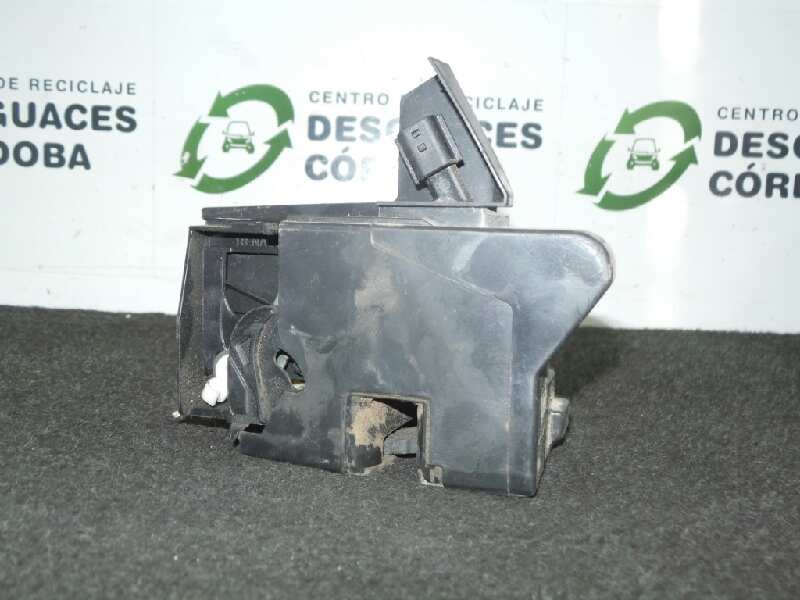 Recambio de cerradura puerta delantera derecha para dacia sandero 0.9 tce cat referencia OEM IAM 805026816RC  2.PINES