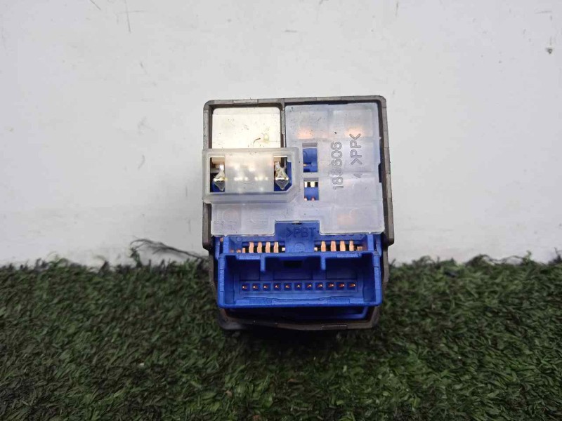 Recambio de mando retrovisor para toyota auris 1.4 turbodiesel cat referencia OEM IAM 8487002060  