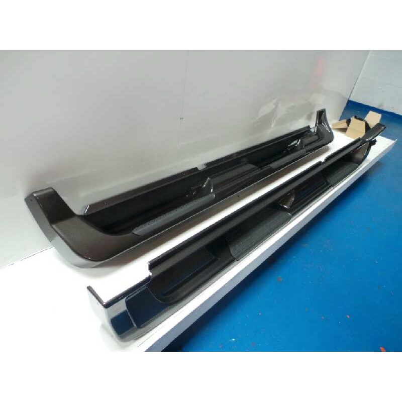 Recambio de estribo para kia sportage referencia OEM IAM P83701F010 NUEVO ESTRIBERAS