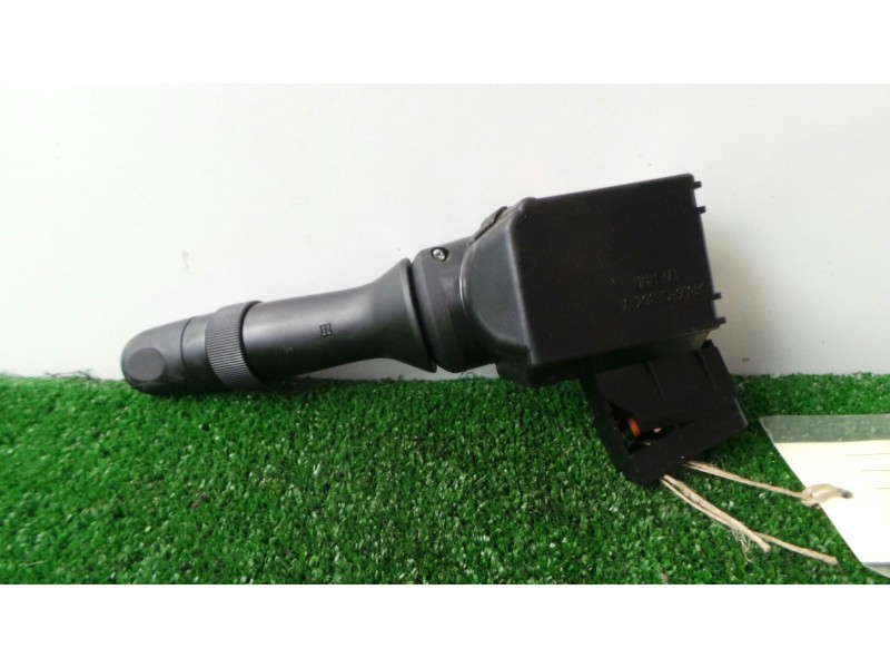 Recambio de mando limpia para toyota auris 1.4 turbodiesel cat referencia OEM IAM 0241117F582  