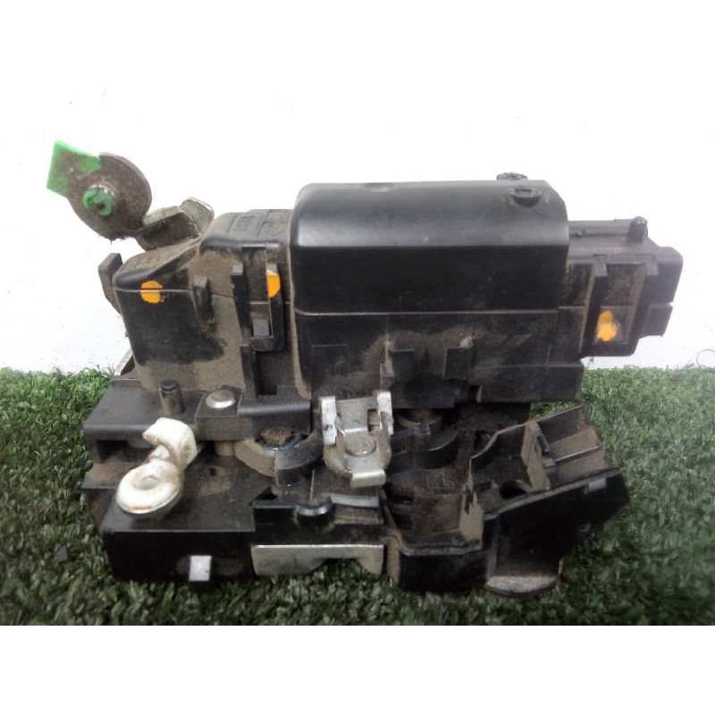 Recambio de cerradura puerta delantera derecha para iveco daily pr 2.3 diesel cat referencia OEM IAM  2010-... 