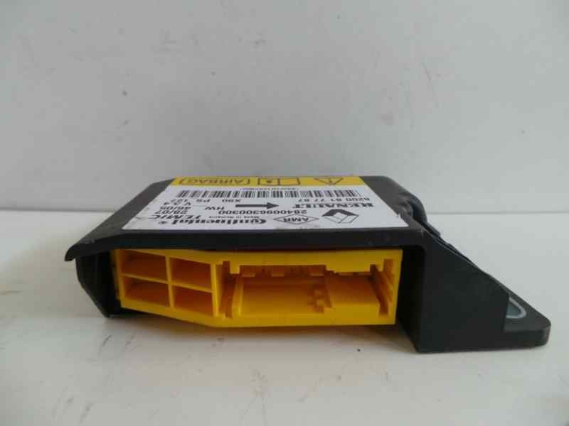 Recambio de centralita airbag para dacia logan referencia OEM IAM 8200817787 TEMIC 