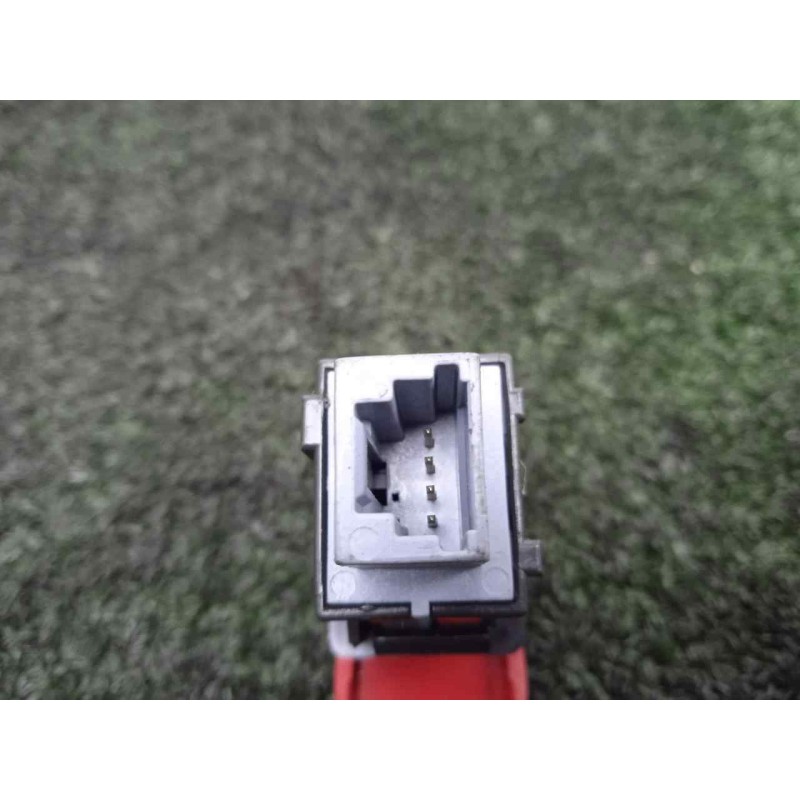 Recambio de warning para toyota auris 1.4 turbodiesel cat referencia OEM IAM 8433202131 4.PINES 