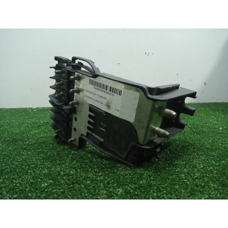 Recambio de caja reles / fusibles para citroën c4 berlina 1.4 16v referencia OEM IAM 9662286180  
