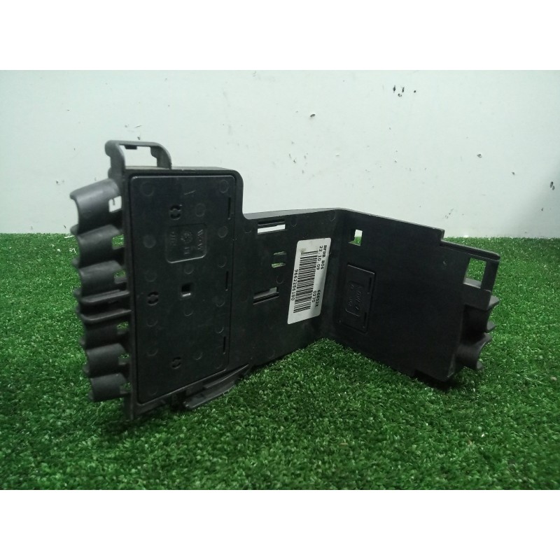 Recambio de caja reles / fusibles para citroën c4 berlina 1.4 16v referencia OEM IAM 9662286180  