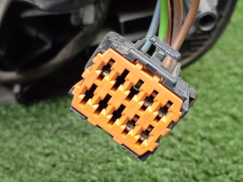 Recambio de retrovisor izquierdo para peugeot 206 berlina 1.4 referencia OEM IAM SINREFERENCIA ELECTRICO - 5.CABLES NEGRO