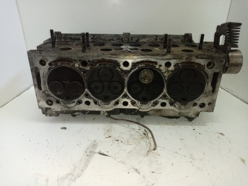 Recambio de culata para citroën xantia berlina 2.1 turbodiesel referencia OEM IAM 9431207021-P8C  