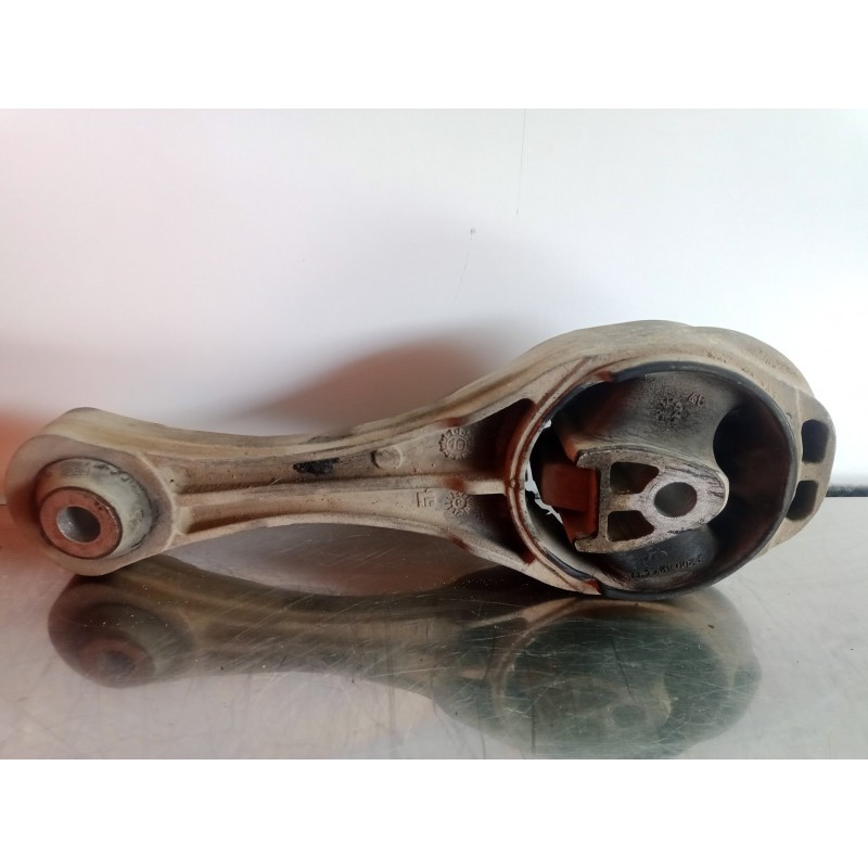 Recambio de soporte motor trasero para renault kangoo 1.5 dci diesel cat referencia OEM IAM 8200427530-8200427531  