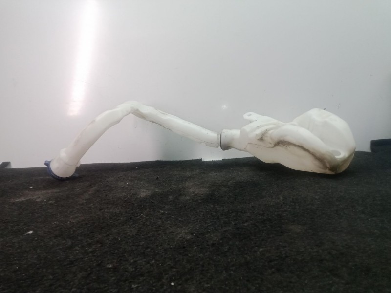 Recambio de deposito limpia para peugeot 208 1.2 12v vti referencia OEM IAM 9683988880  