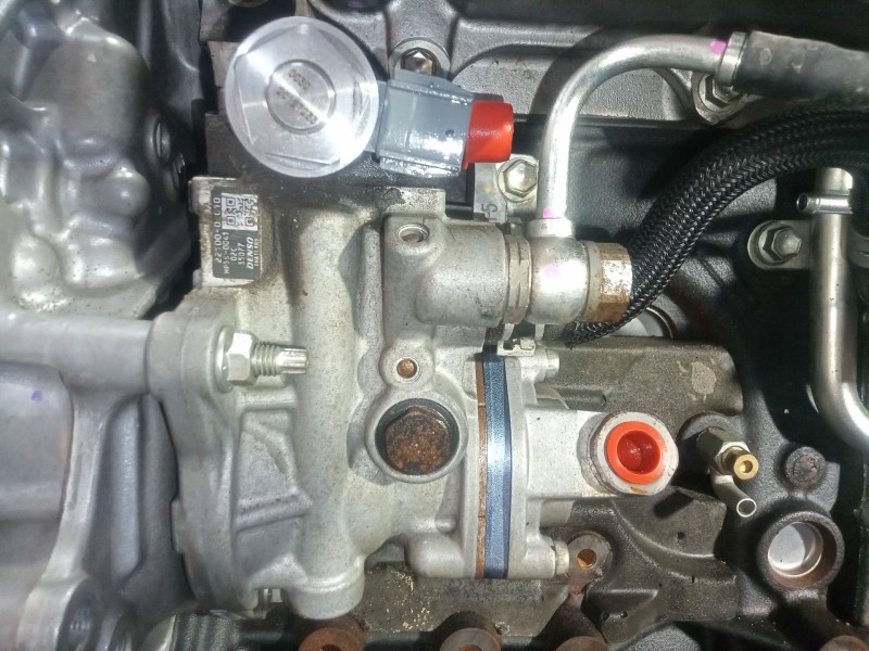 Recambio de motor completo para toyota hilux (kun) referencia OEM IAM 2GDFTV DENSO SIN TAPA BALANCINES