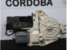 Recambio de motor elevalunas delantero izquierdo para peugeot 407 1.6 hdi referencia OEM IAM 1137328125-0130822200-994650102 3.C