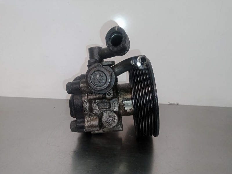 Recambio de bomba servodireccion para hyundai accent (lc) 1.5 crdi cat referencia OEM IAM 5710025300-YSDC13  