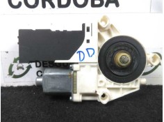 Recambio de motor elevalunas delantero derecho para peugeot 407 1.6 hdi referencia OEM IAM 1137328127-0130822201-994651102 3.CON 2