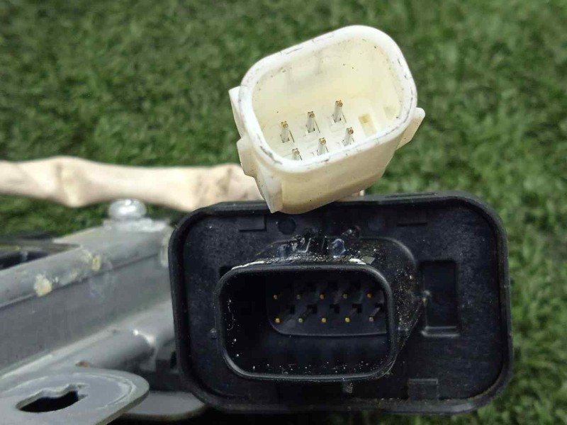 Recambio de maneta exterior delantera izquierda para subaru impreza g12 2.0 cat referencia OEM IAM 61142FG030  