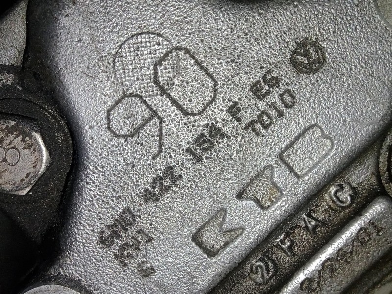 Recambio de bomba direccion para seat ibiza (6k1) referencia OEM IAM 6M0422154F  SIN.POLEA