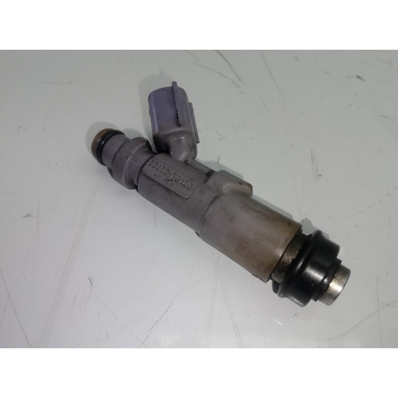 Recambio de inyector para lexus is200 (gxe10) sport cross referencia OEM IAM 2325070120 2.PINES 