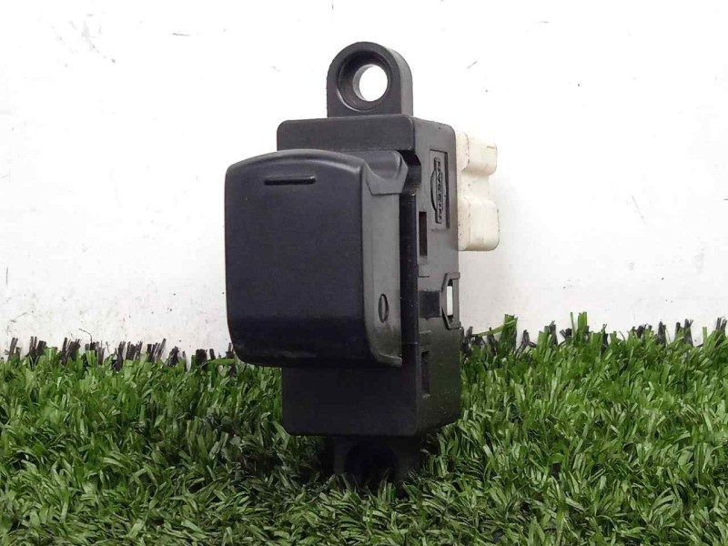 Recambio de mando elevalunas delantero derecho para subaru impreza g12 2.0 cat referencia OEM IAM 83071FG110  