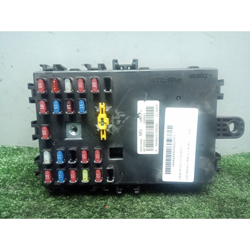 Recambio de caja reles / fusibles para chevrolet aveo 1.4 cat referencia OEM IAM 96651964  