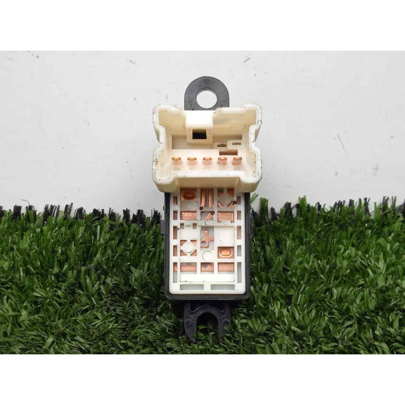 Recambio de mando elevalunas delantero derecho para subaru impreza g12 2.0 cat referencia OEM IAM 83071FG110  