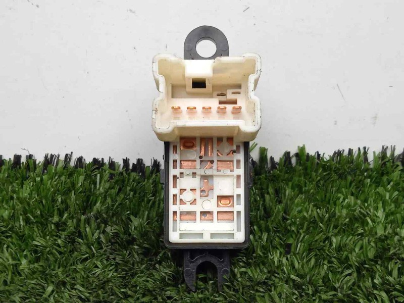 Recambio de mando elevalunas delantero derecho para subaru impreza g12 2.0 cat referencia OEM IAM 83071FG110  