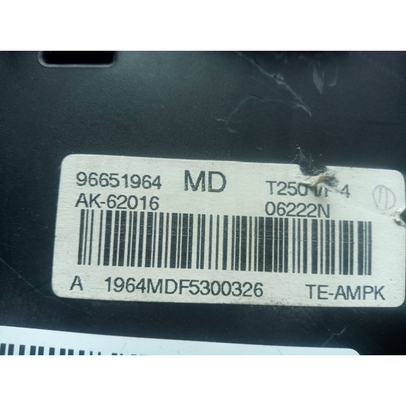 Recambio de caja reles / fusibles para chevrolet aveo 1.4 cat referencia OEM IAM 96651964  