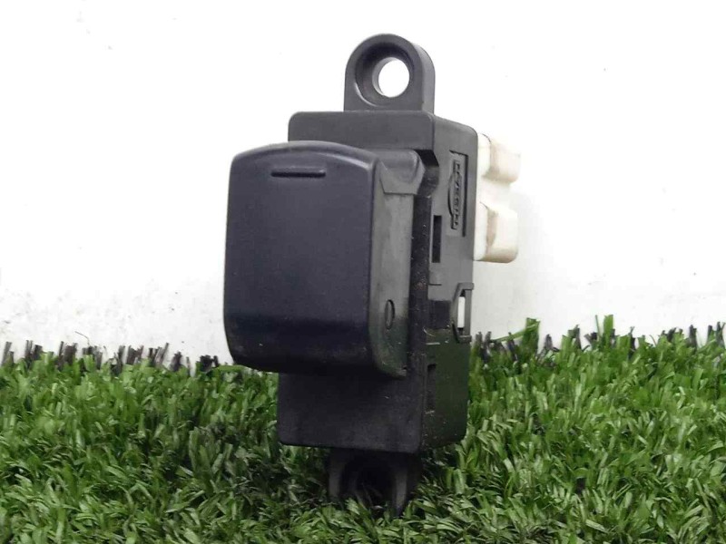 Recambio de mando elevalunas trasero derecho para subaru impreza g12 2.0 cat referencia OEM IAM 83071FG110  