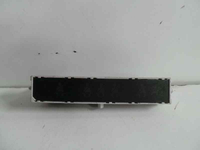 Recambio de pantalla multifuncion para peugeot 207 referencia OEM IAM 9665103980  