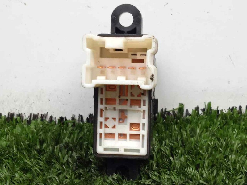 Recambio de mando elevalunas trasero derecho para subaru impreza g12 2.0 cat referencia OEM IAM 83071FG110  