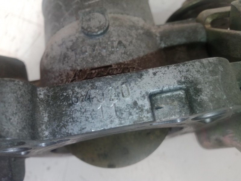 Recambio de caja mariposa para toyota avensis berlina (t 22) 2.0 turbodiesel cat referencia OEM IAM 64020-0111  