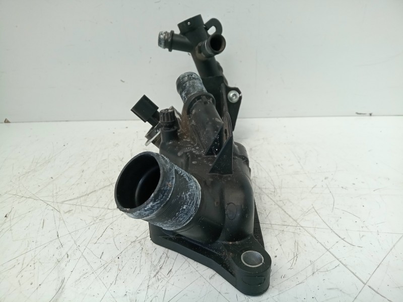Recambio de termostato para dacia sandero 0.9 tce cat referencia OEM IAM 110608635R CUERPO 