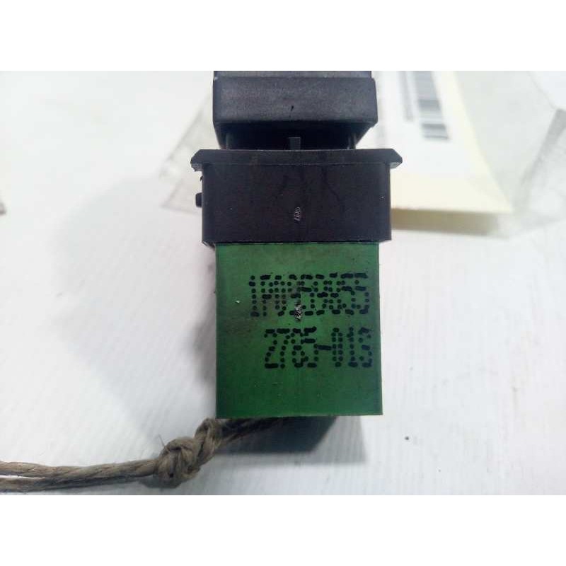 Recambio de mando elevalunas trasero derecho para seat leon (1p1) 1.9 tdi referencia OEM IAM 1P0959855  4.PINES