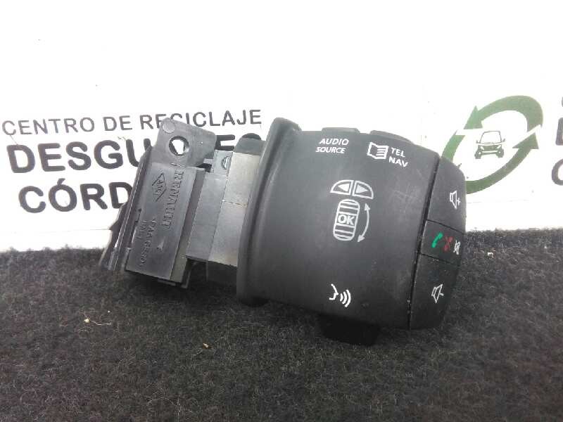 Recambio de mando volante para renault laguna iii 2.0 dci diesel fap referencia OEM IAM 255520014R  