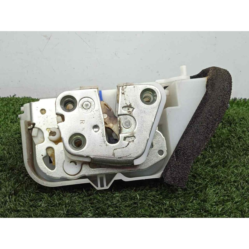Recambio de cerradura puerta trasera derecha para subaru impreza g12 2.0 cat referencia OEM IAM 61051FG021JG 2.PINES 