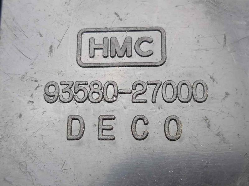 Recambio de mando elevalunas delantero derecho para hyundai coupe (j2) 1.6 16v cat referencia OEM IAM 9358027000  