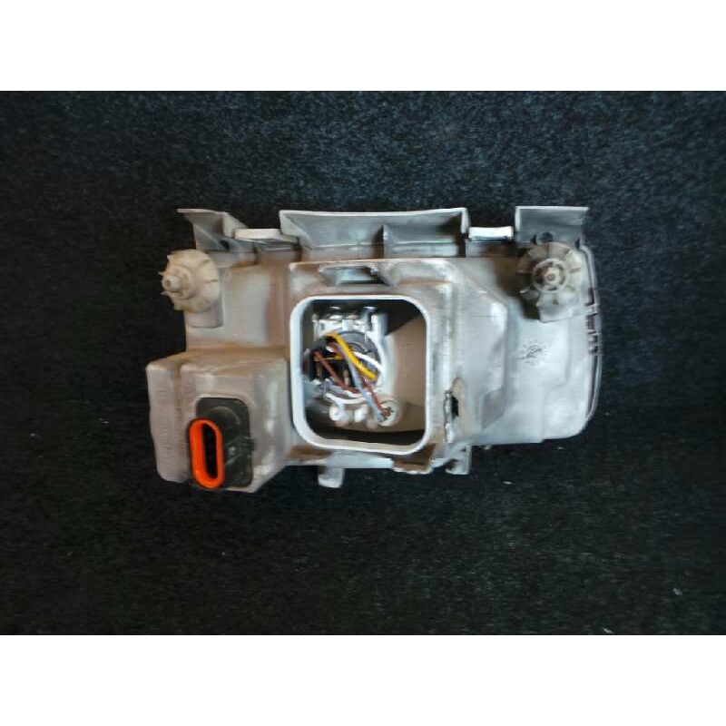 Recambio de faro izquierdo para volkswagen polo berlina (6n2) 1.9 sdi referencia OEM IAM  95-00 