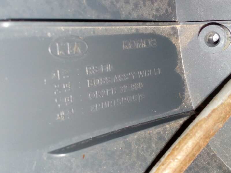 Recambio de volante para kia carens referencia OEM IAM OK2FB32980-0K2FB32980 CUERO 