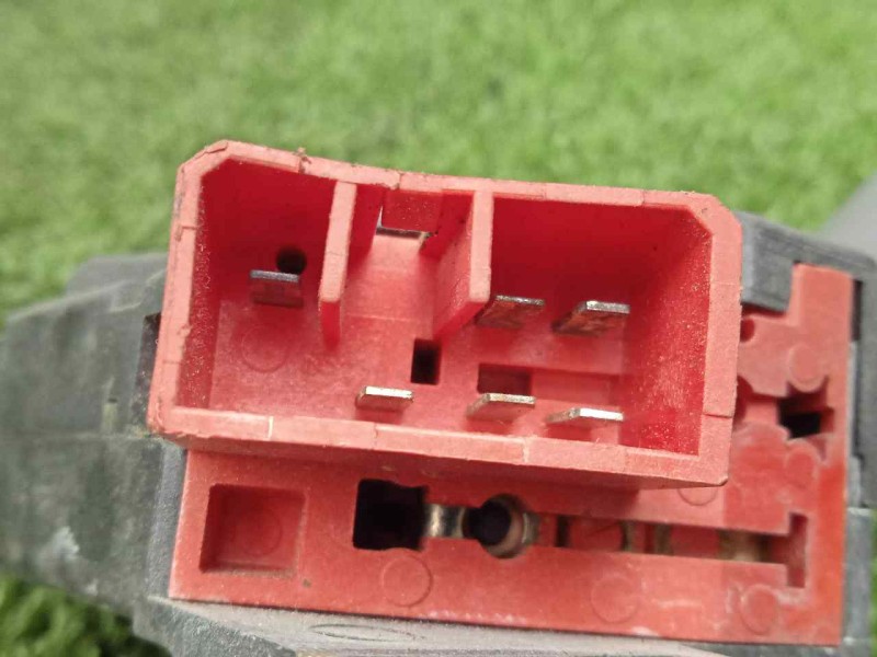 Recambio de mando limpia para iveco eurocargo 7.7 diesel referencia OEM IAM 93160486 6.PINES 