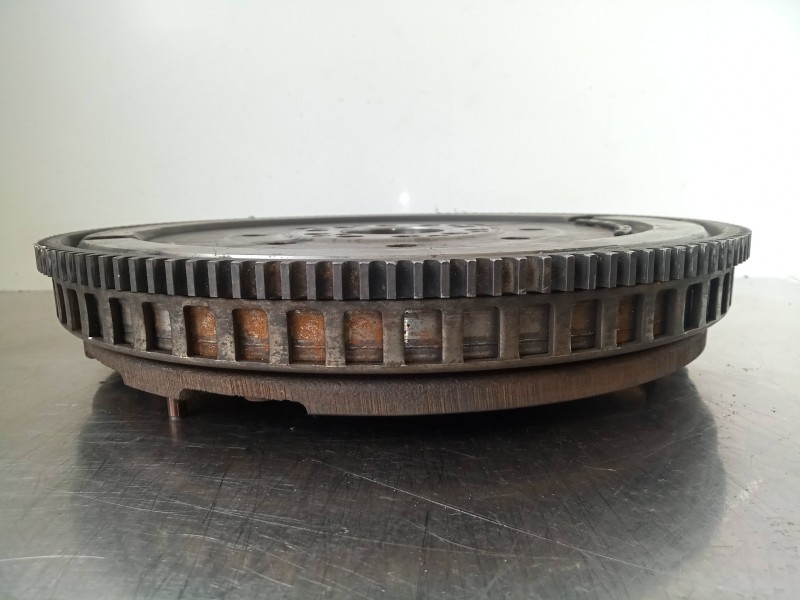 Recambio de volante motor para volvo v70 familiar 2.4 turbo cat referencia OEM IAM 9176206B  