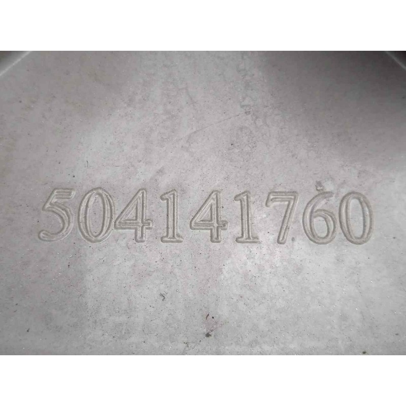 Recambio de tapacubos para iveco daily furgón 2.3 diesel referencia OEM IAM 504141760  