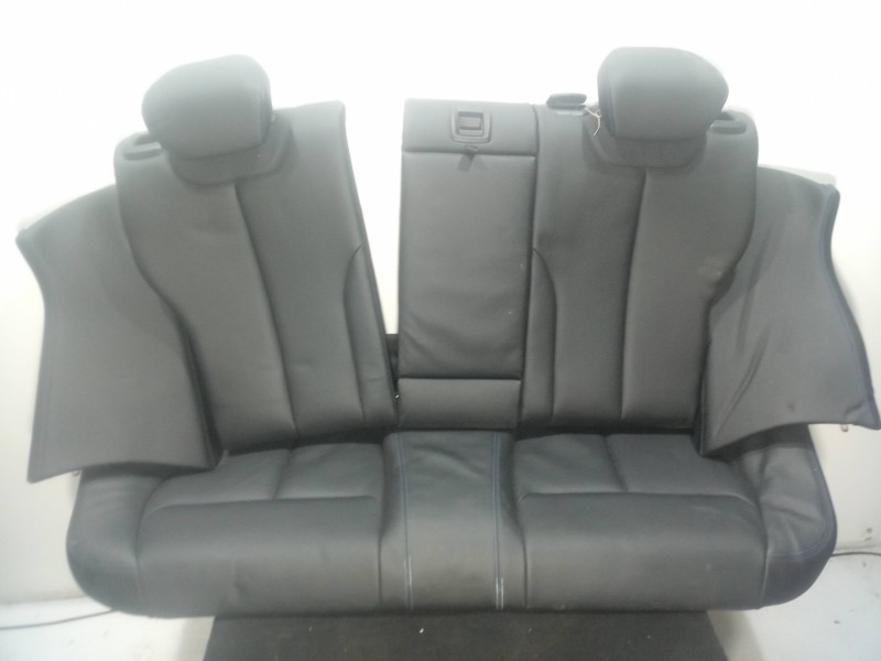 Recambio de asientos traseros para bmw serie 4 gran coupe (f36) 3.0 turbodiesel referencia OEM IAM  CUERO NEGRO 