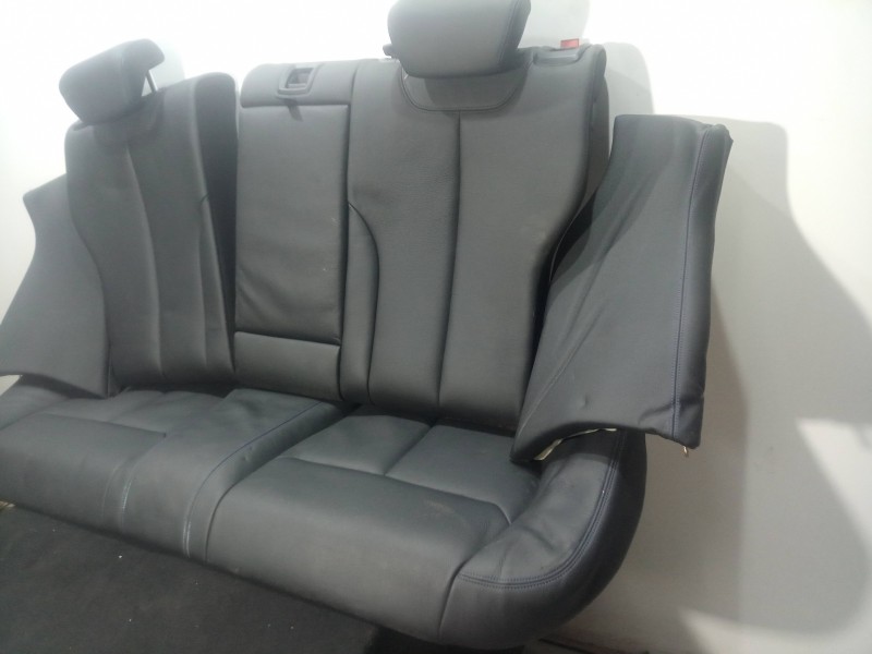 Recambio de asientos traseros para bmw serie 4 gran coupe (f36) 3.0 turbodiesel referencia OEM IAM  CUERO NEGRO 