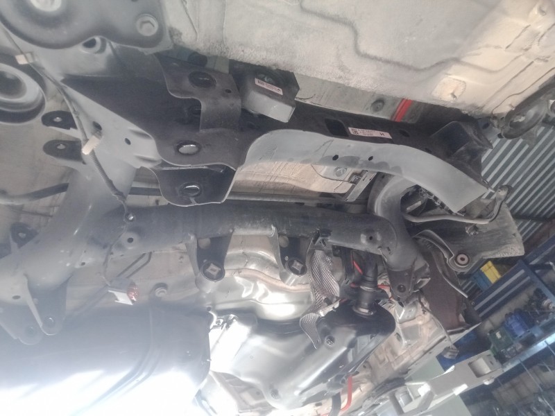 Recambio de puente trasero para bmw serie 4 gran coupe (f36) 3.0 turbodiesel referencia OEM IAM 33316792506  