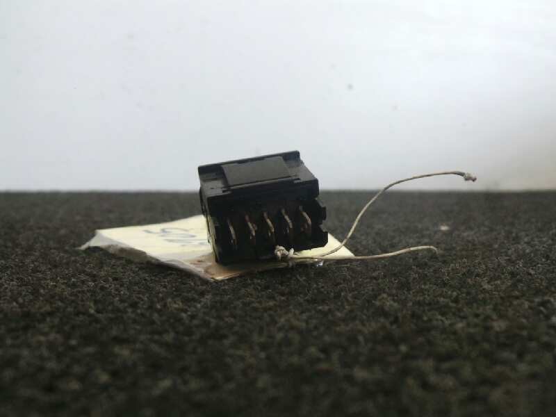 Recambio de mando elevalunas trasero derecho para citroën xantia berlina 2.0 hdi referencia OEM IAM   