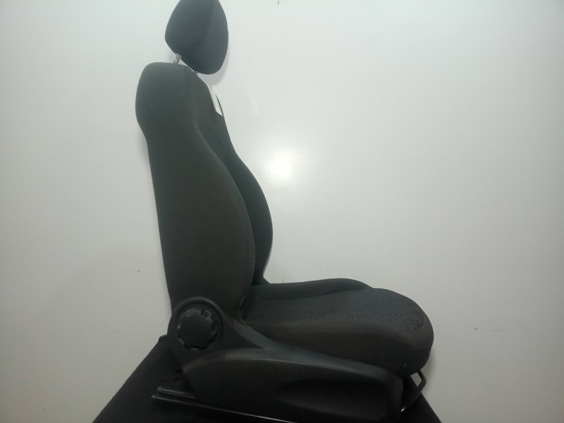 Recambio de asiento delantero derecho para opel corsa e 1.4 referencia OEM IAM  TELA 