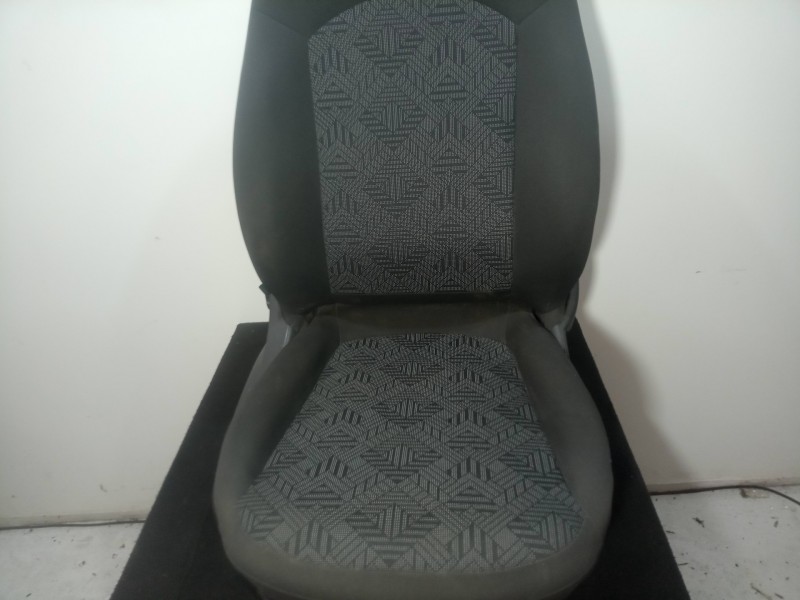 Recambio de asiento delantero derecho para opel corsa e 1.4 referencia OEM IAM  TELA 