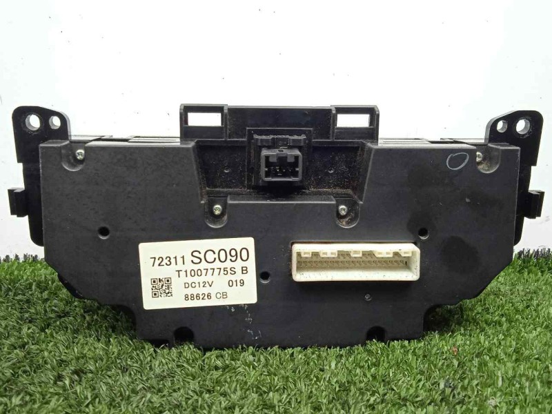 Recambio de mando climatizador para subaru impreza g12 2.0 cat referencia OEM IAM 72311SC090  