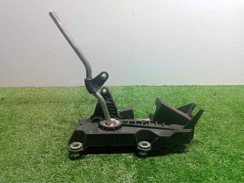 Recambio de palanca cambio para ford focus berlina (cap) 1.6 tdci cat referencia OEM IAM 4M5R7C453 MANUAL 